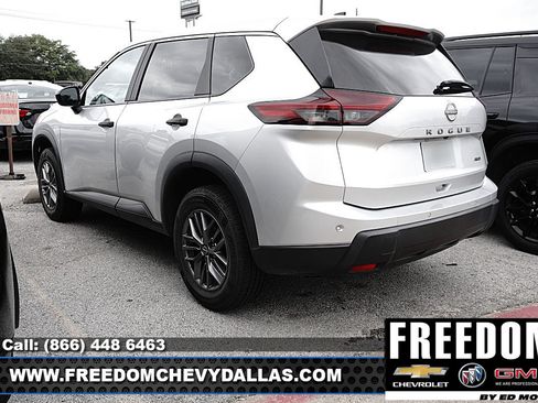 Used 2024 Nissan Rogue S AWD/4WD image 5