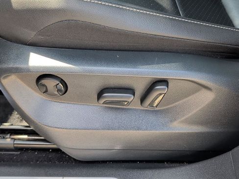 Used 2021 Volkswagen Tiguan SE R-Line image 11