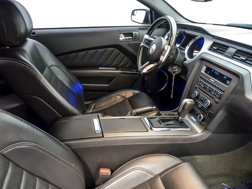 Used 2014 Ford Mustang Premium w/ Comfort Package RWD image 19