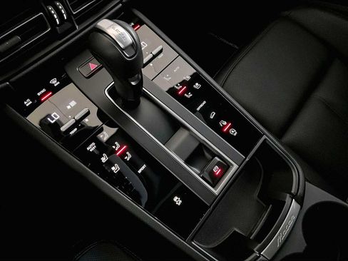 Used 2026 Porsche Macan AWD/4WD image 20