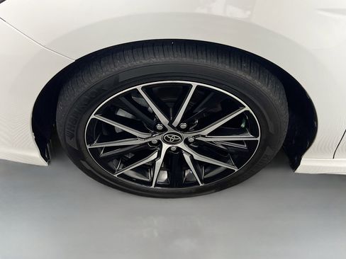 Used 2022 Toyota Camry SE image 13