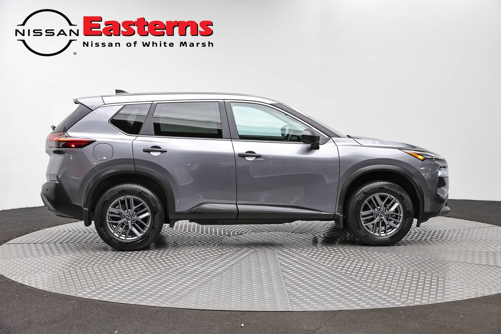 Used 2023 Nissan Rogue S AWD/4WD image 4