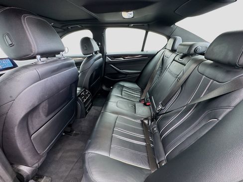 Used 2019 BMW 530i w/ Convenience Package RWD image 16