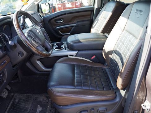 Used 2017 Nissan Titan Platinum Reserve AWD/4WD image 5