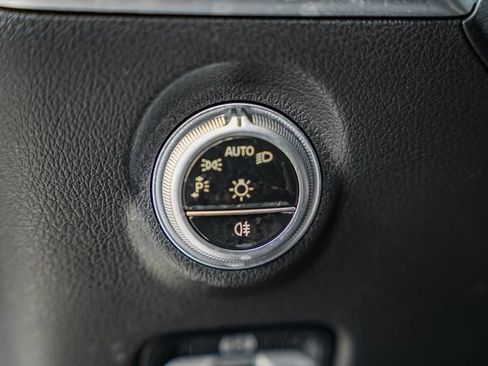 Used 2025 Mercedes-Benz C 300 4MATIC Sedan image 43