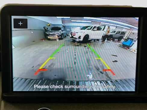 Used 2022 Ford Maverick XLT w/ Equipment Group 300A Standard AWD/4WD image 9