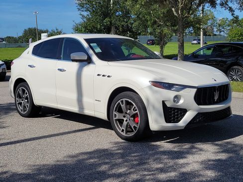 Used 2019 Maserati Levante GranSport AWD/4WD image 3