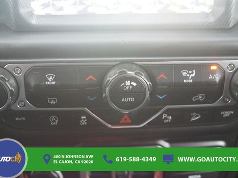 Used 2019 Jeep Wrangler Unlimited Sahara w/ Quick Order Package 24M Moab AWD/4WD image 20