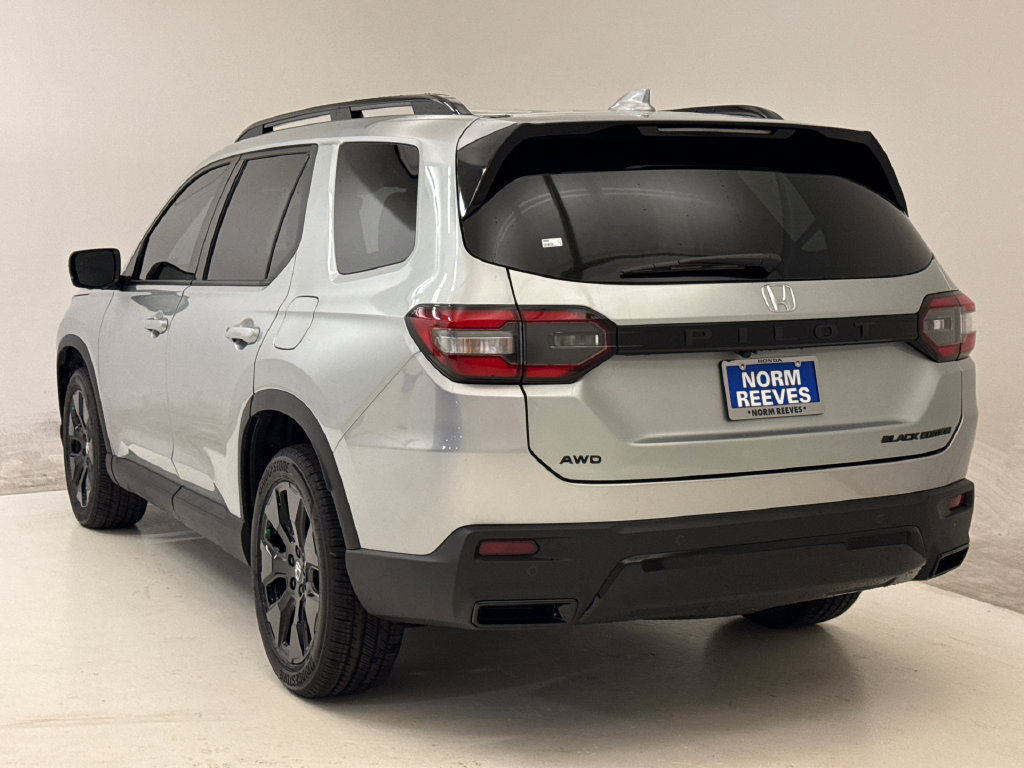 New 2026 Honda Pilot Black Edition image 7