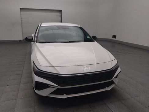Used 2025 Hyundai Elantra Sport FWD image 14