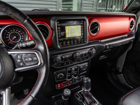 Used 2019 Jeep Wrangler Unlimited Rubicon AWD/4WD image 30