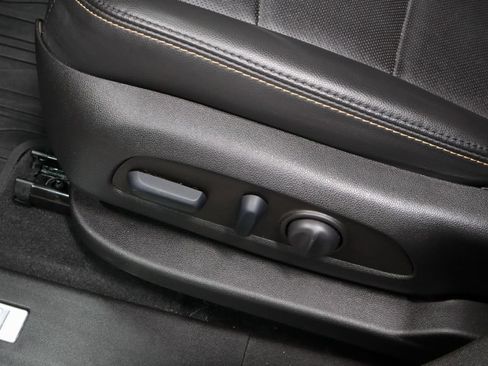 Used 2022 Chevrolet Equinox Premier AWD/4WD image 25