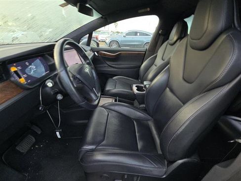 Used 2019 Tesla Model X 75D image 9