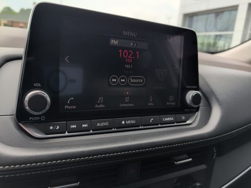 Used 2021 Nissan Rogue S FWD image 30