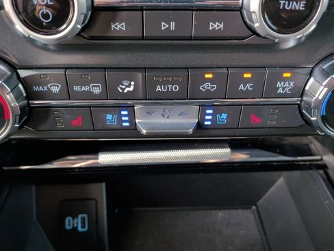 Used 2022 Ford F150 Lariat AWD/4WD image 29