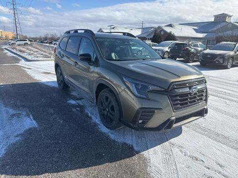 Used 2024 Subaru Ascent Onyx Edition image 7