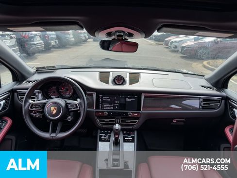 Used 2022 Porsche Macan AWD/4WD image 20