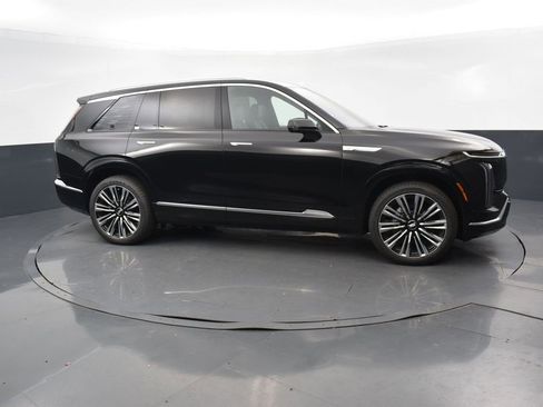 New 2026 Cadillac Vistiq Premium Luxury w/ LPO, Floor Liner Package image 7