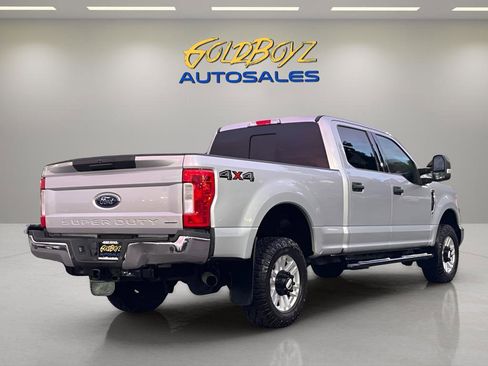 Used 2018 Ford F250 XLT w/ XLT Value Package image 4