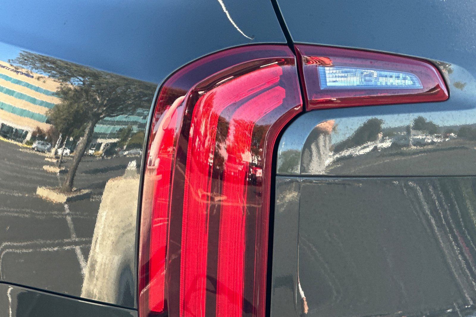 Used 2022 Kia Telluride SX w/ Towing Package FWD image 50