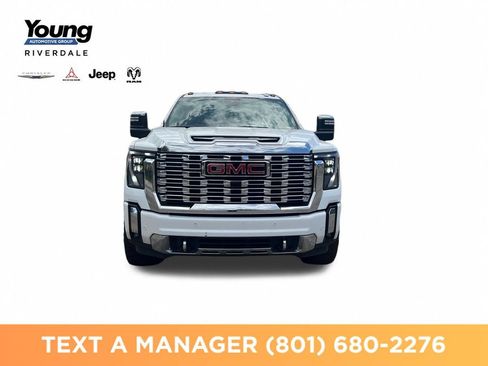 Used 2024 GMC Sierra 3500 Denali w/ Denali Reserve Package AWD/4WD image 7