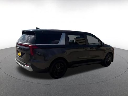 Used 2026 Kia Carnival FWD image 12