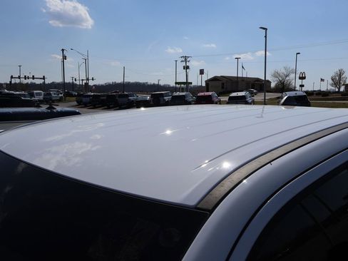 Used 2025 RAM 1500 Laramie image 4