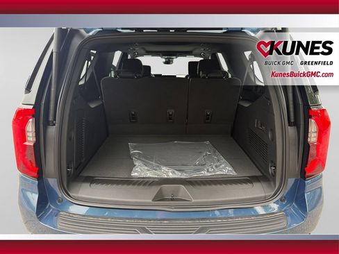 New 2026 GMC Yukon XL Elevation w/ Elevation Premium Package AWD/4WD image 35