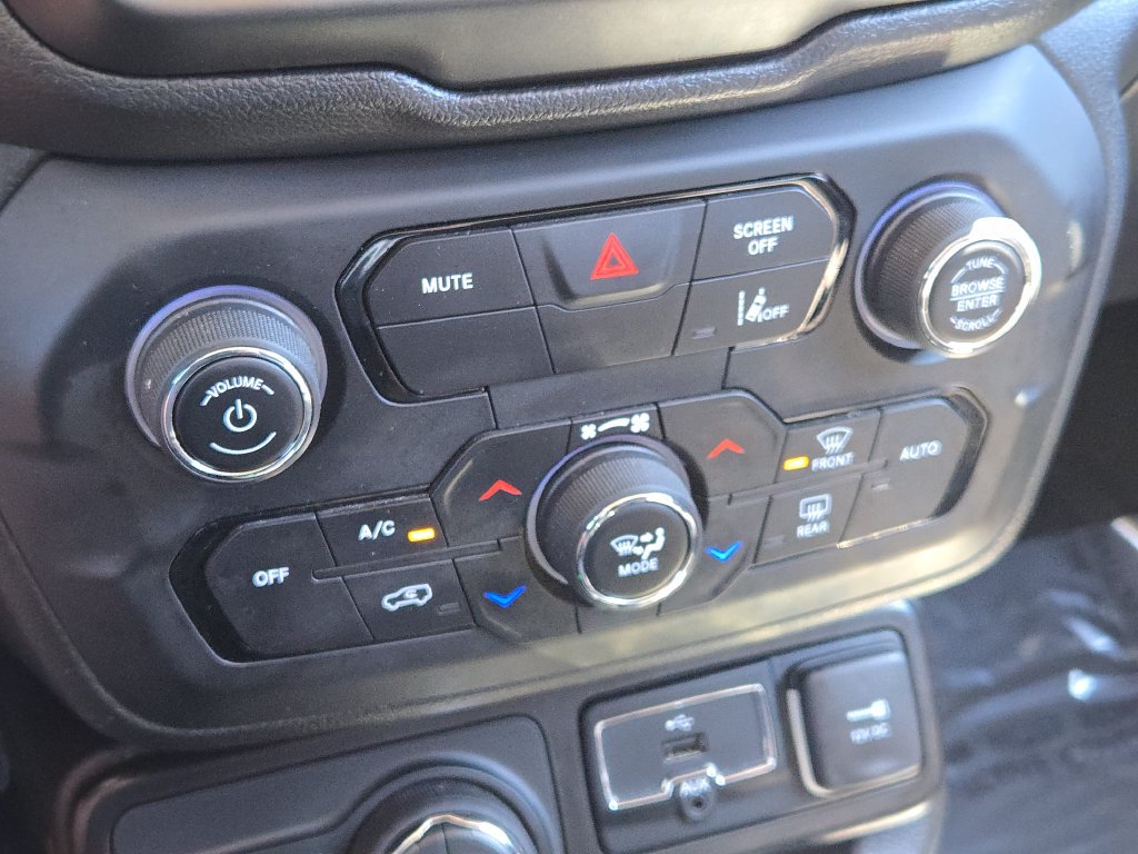 Used 2023 Jeep Renegade Trailhawk AWD/4WD image 26