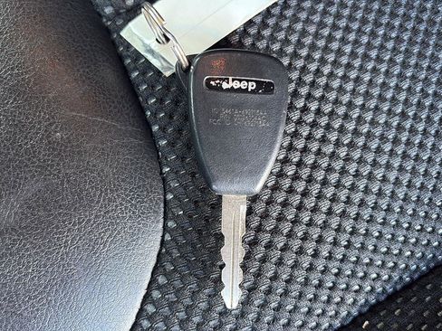 Used 2016 Jeep Wrangler Unlimited Sahara AWD/4WD image 38