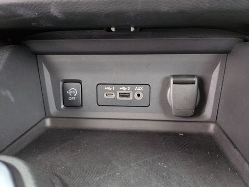 Used 2025 Nissan Sentra SV FWD image 24