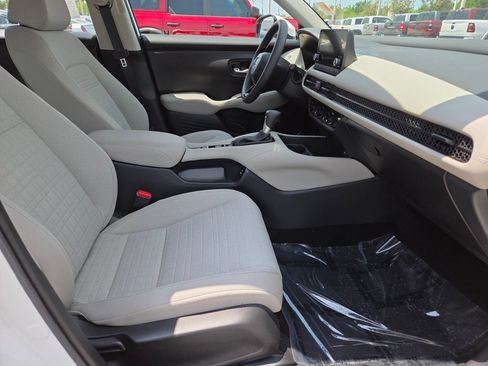 Used 2025 Honda HR-V LX image 15