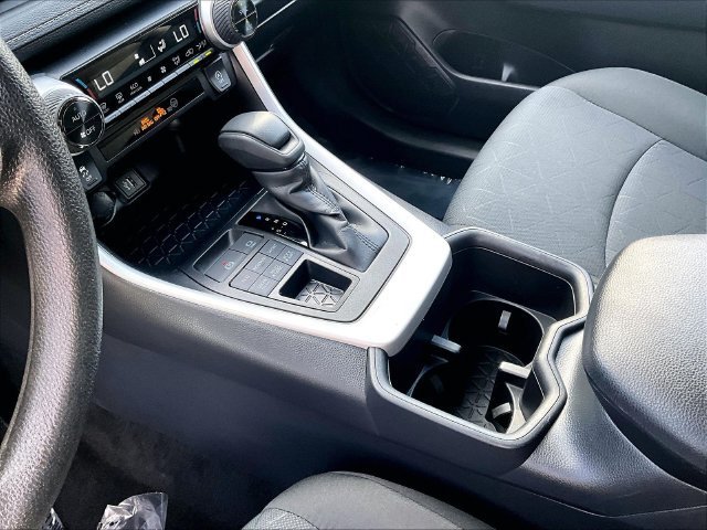 Used 2025 Toyota RAV4 XLE AWD/4WD image 15