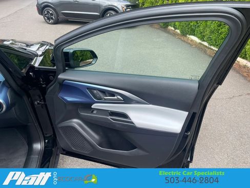 Used 2024 Chevrolet Equinox EV LT FWD image 47