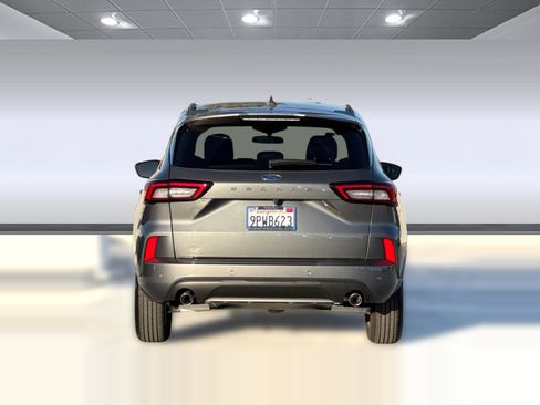 Used 2024 Ford Escape ST-Line w/ Tech Pack #1 image 9