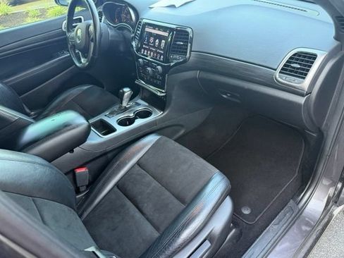 Used 2020 Jeep Grand Cherokee Altitude AWD/4WD image 29