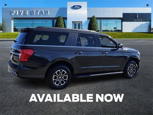 Used 2024 Ford Expedition Max XLT image 8