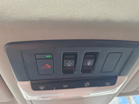 Used 2025 Nissan Rogue SL w/ Tech Package FWD image 29