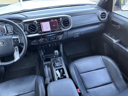 Used 2023 Toyota Tacoma Limited AWD/4WD image 23