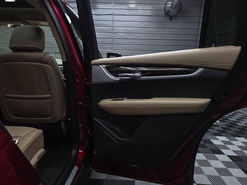 Used 2022 Cadillac XT6 Sport w/ Platinum Package AWD/4WD image 41