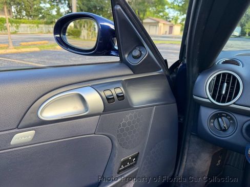 Used 2006 Porsche Boxster RWD image 57