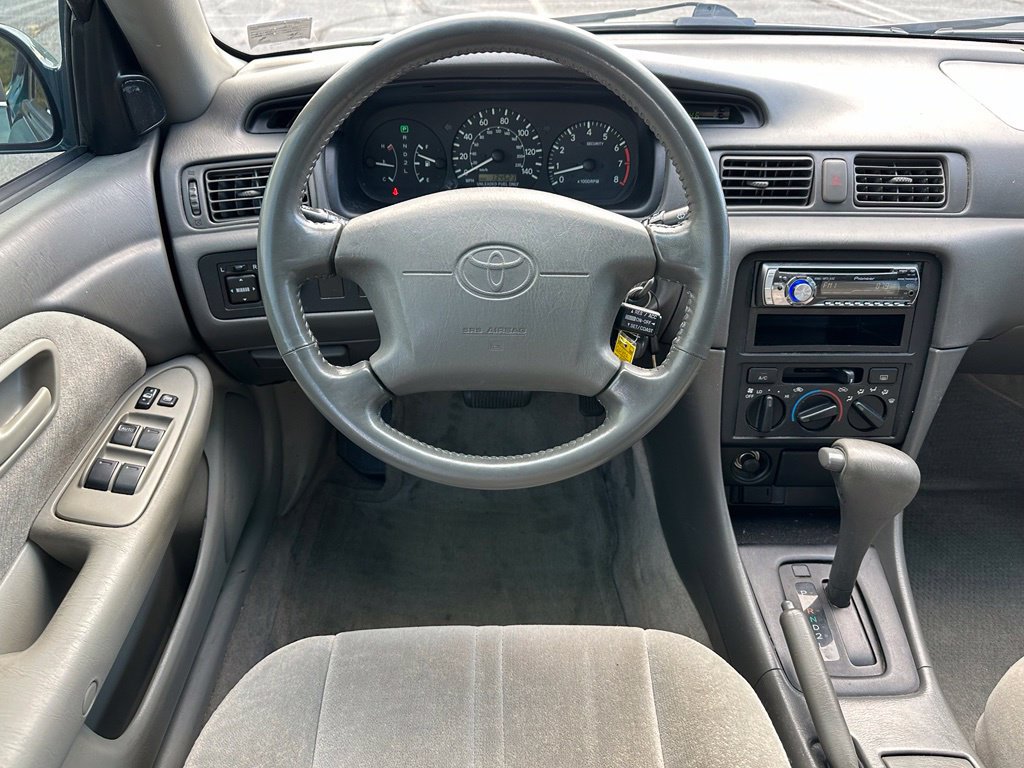 Used 1998 Toyota Camry LE FWD image 24