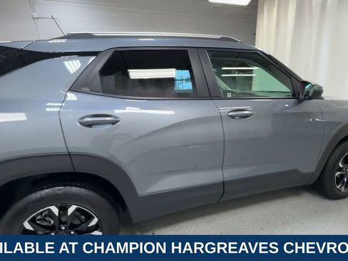 Used 2022 Chevrolet TrailBlazer LT w/ Convenience Package image 11