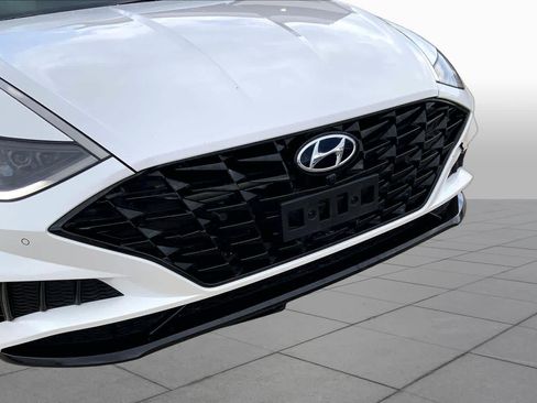 Used 2022 Hyundai Sonata Limited w/ Preferred Accessory Package FWD image 30