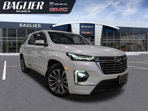 Used 2023 Chevrolet Traverse Premier image 1