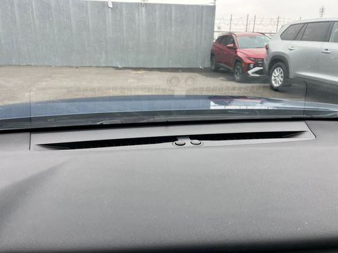 Used 2025 Toyota Camry LE image 18