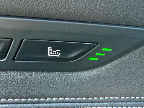 Used 2023 BMW 530i xDrive image 25