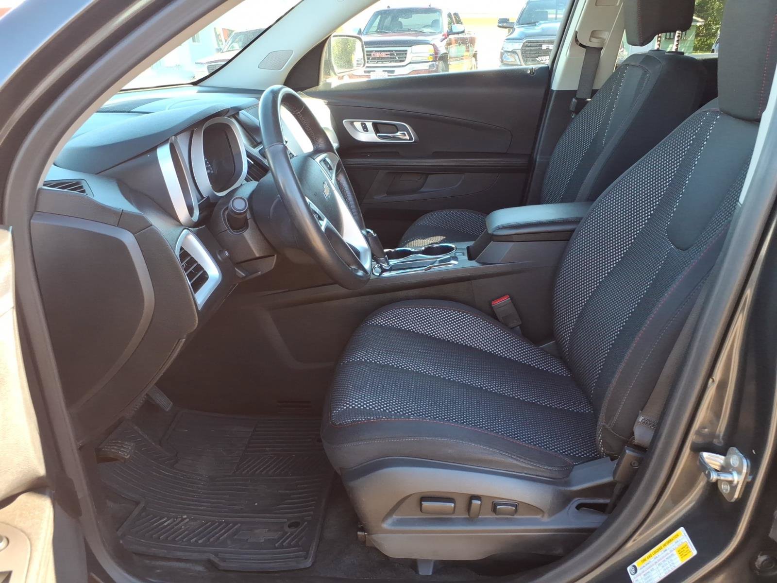 Used 2017 Chevrolet Equinox LT w/ Convenience Package AWD/4WD image 10