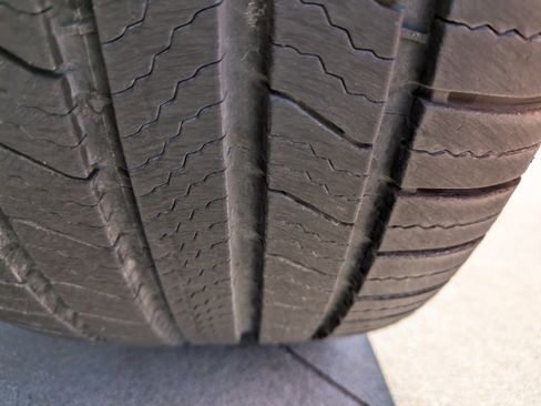 Certified 2022 Genesis GV70 2.5T w/ Advanced Package image 10