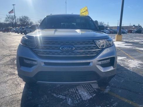 Used 2023 Ford Explorer Limited image 17